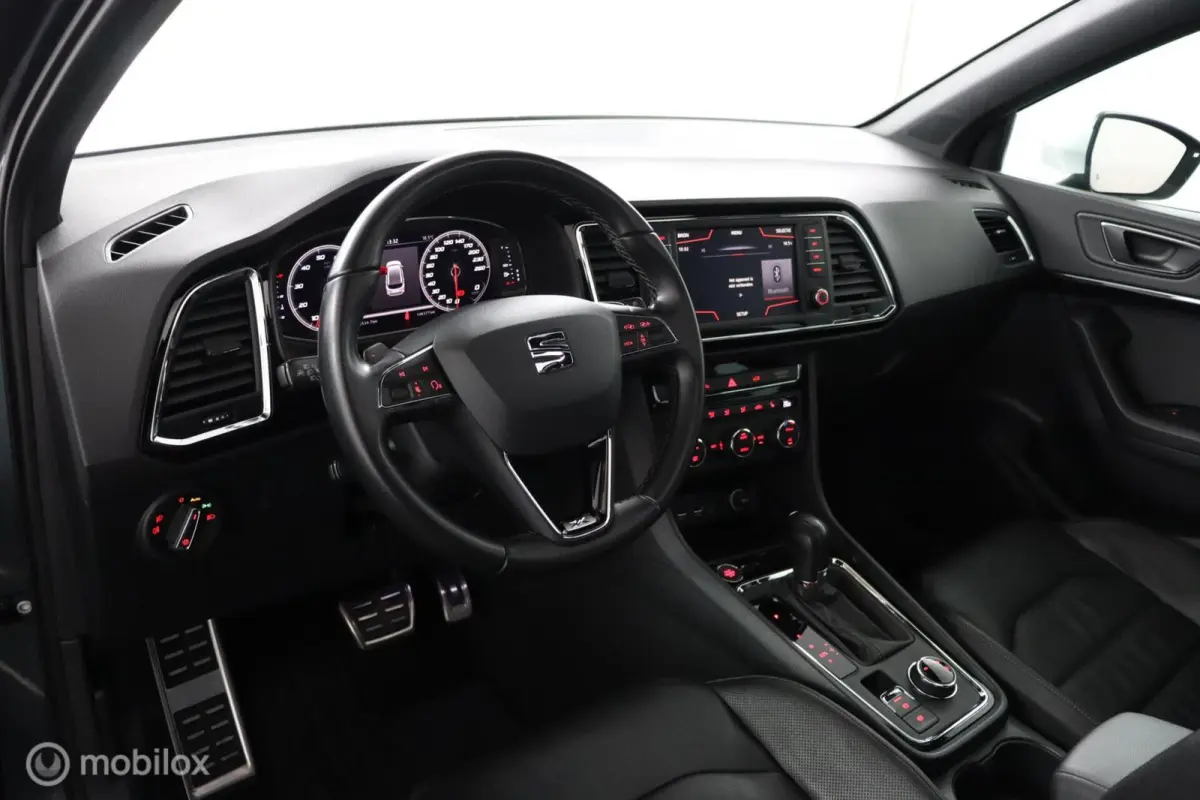1.4 EcoTSI FR Business Intense DSG / PANO / LEDER / LUXE UITVOERING