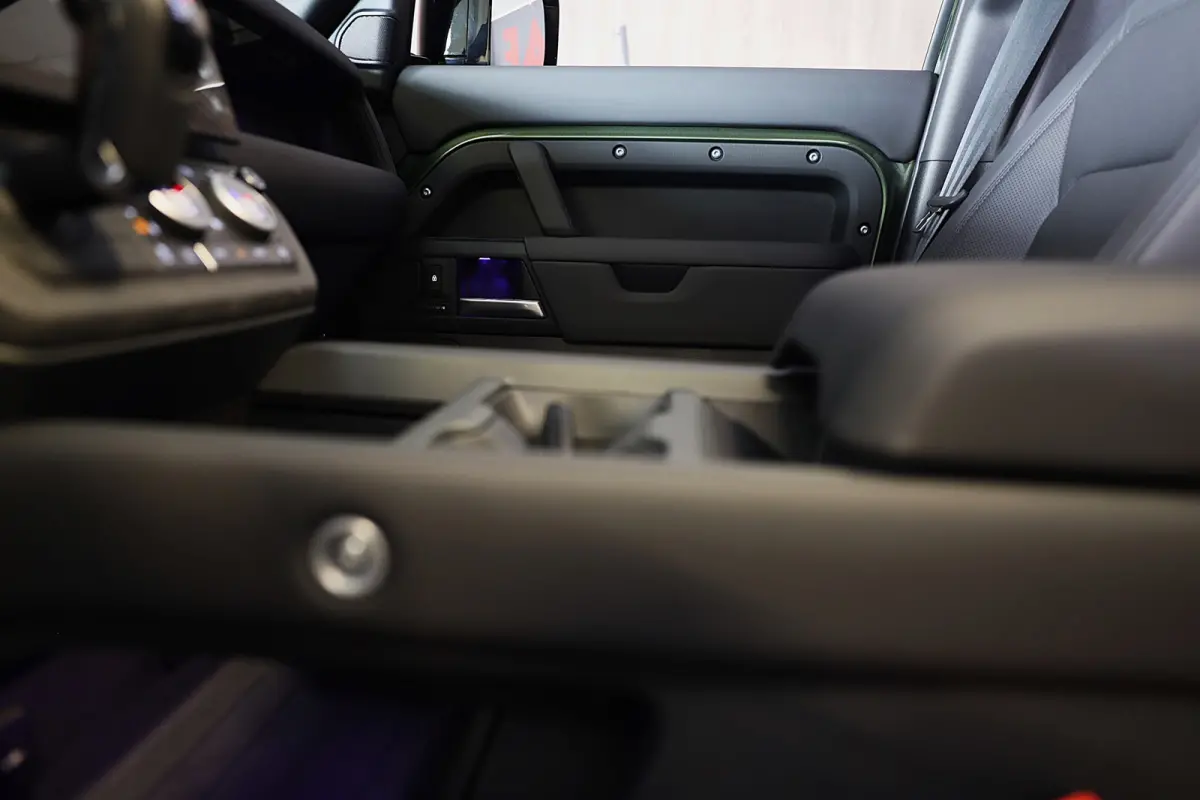 2.0 P300e 110 X-Dynamic URBAN / FACELIFT / Head Up / Memory / Elek Stoelen / Acc / 360 Camera / Open Pano