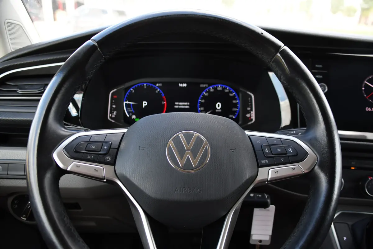 2.0 TDI L1H1 30 Bulli Virtual, Adaptieve Cruise, Camera, Carplay, LED, Automaat, Sensoren, multimedia, Uniek!