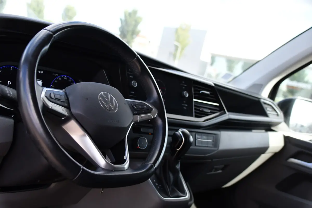 2.0 TDI L1H1 30 Bulli Virtual, Adaptieve Cruise, Camera, Carplay, LED, Automaat, Sensoren, multimedia, Uniek!