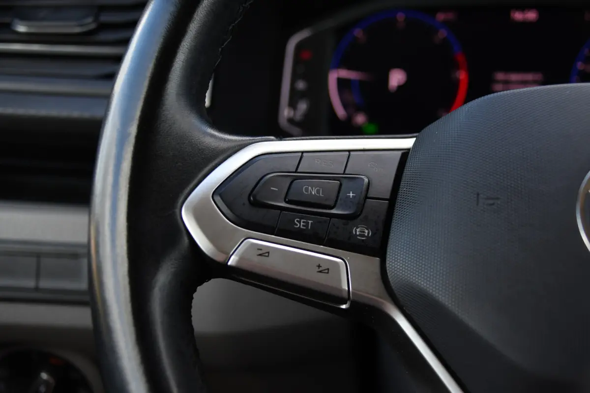 2.0 TDI L1H1 30 Bulli Virtual, Adaptieve Cruise, Camera, Carplay, LED, Automaat, Sensoren, multimedia, Uniek!