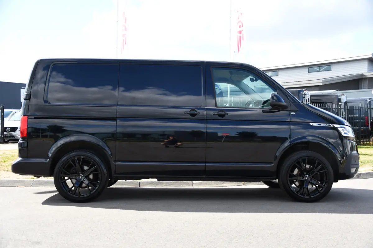 2.0 TDI L1H1 30 Bulli Virtual, Adaptieve Cruise, Camera, Carplay, LED, Automaat, Sensoren, multimedia, Uniek!