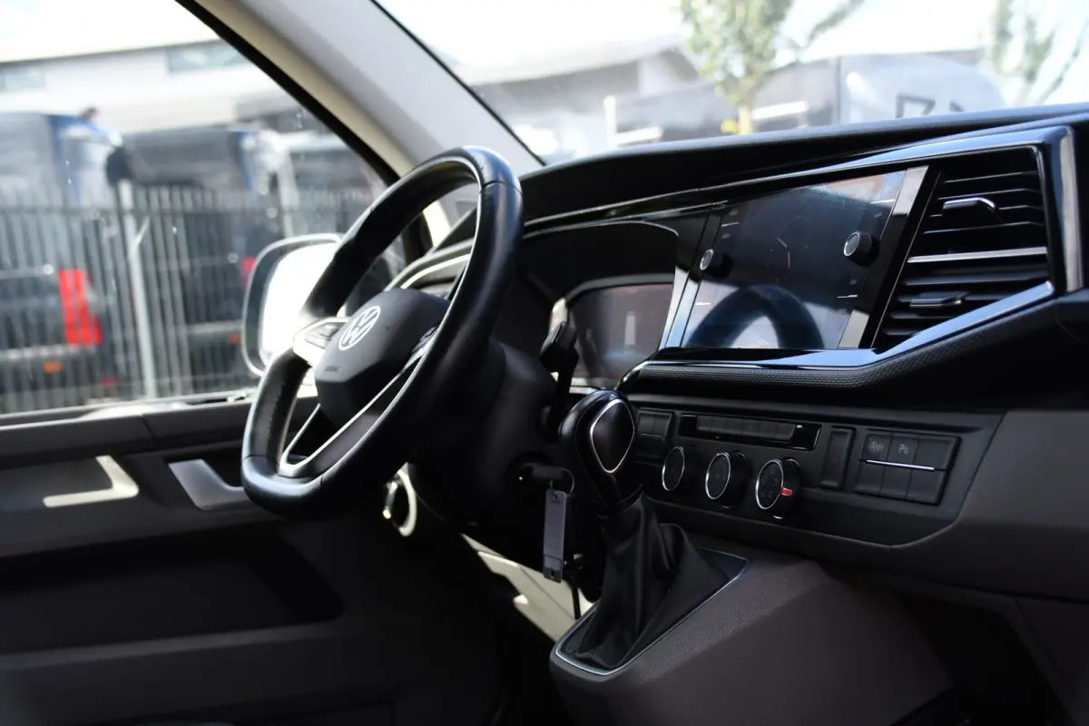 2.0 TDI L1H1 30 Bulli Virtual, Adaptieve Cruise, Camera, Carplay, LED, Automaat, Sensoren, multimedia, Uniek!