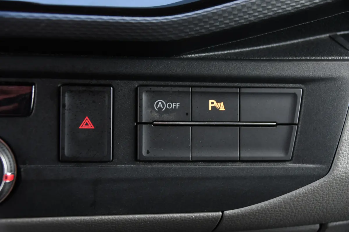 2.0 TDI L1H1 30 Bulli Virtual, Adaptieve Cruise, Camera, Carplay, LED, Automaat, Sensoren, multimedia, Uniek!
