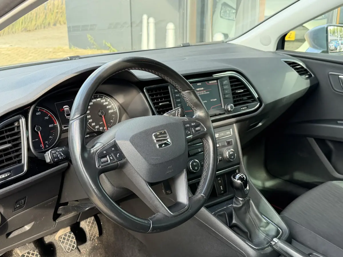 1.0 EcoTSI Style Connect 116PK | 2e Eigenaar | Dealeronderhouden | NL AUTO | NAP | Navigatie | Parkeersensoren | Cruise Control | Climate Control | Apple Carplay & Andriod Auto | 2 Sleutels 
