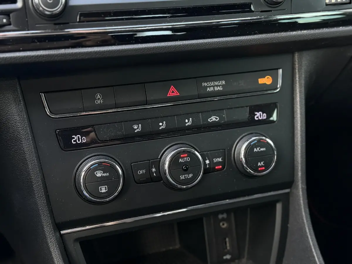 1.0 EcoTSI Style Connect 116PK | 2e Eigenaar | Dealeronderhouden | NL AUTO | NAP | Navigatie | Parkeersensoren | Cruise Control | Climate Control | Apple Carplay & Andriod Auto | 2 Sleutels 