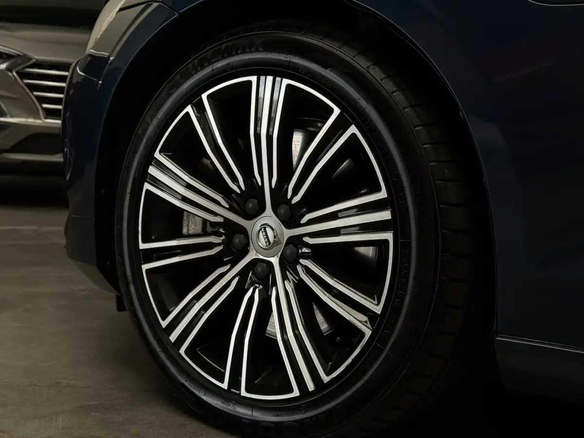 2.0 T8 Twin Engine AWD Inscription / Pano / Memory / Dodehoek / Carplay / Leder / Adaptive Cruise / Lane Assist /