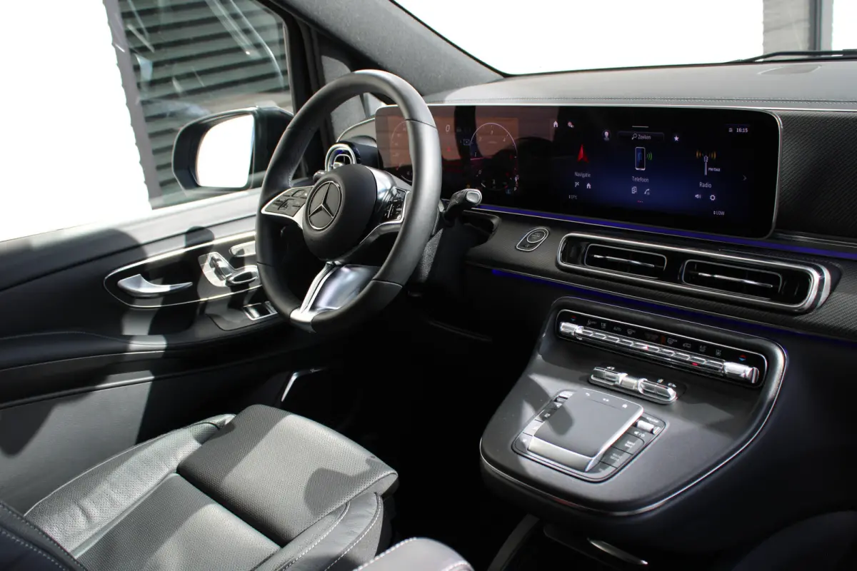 300d / XXL / AMG / DC / 4-Matic / Luchtvering / Elec Stoel / Burmester / NIEUWSTAAT