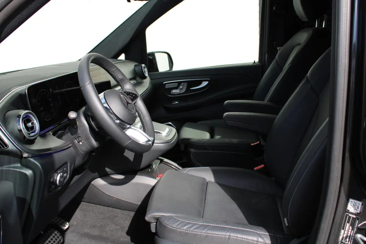 300d / XXL / AMG / DC / 4-Matic / Luchtvering / Elec Stoel / Burmester / NIEUWSTAAT