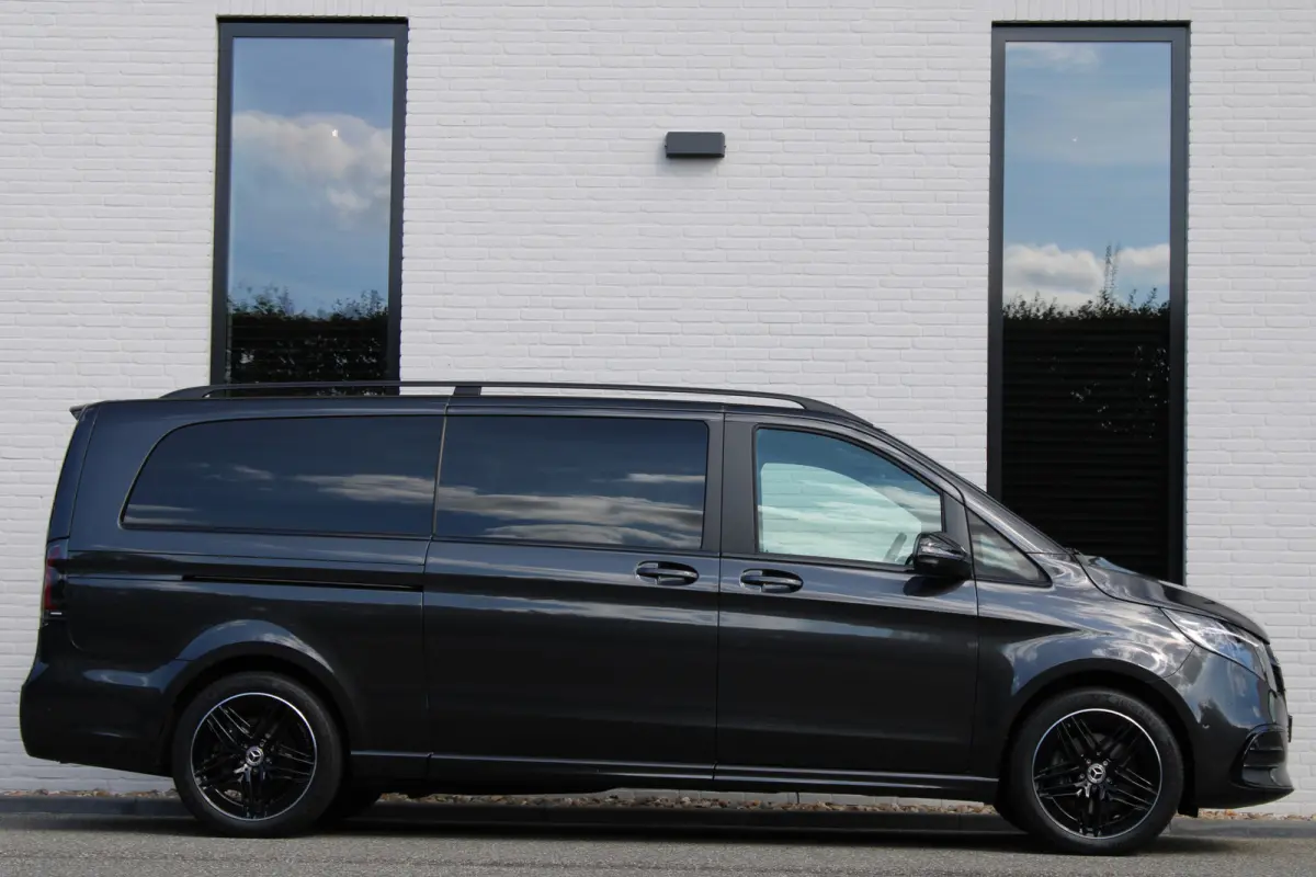 300d / XXL / AMG / DC / 4-Matic / Luchtvering / Elec Stoel / Burmester / NIEUWSTAAT