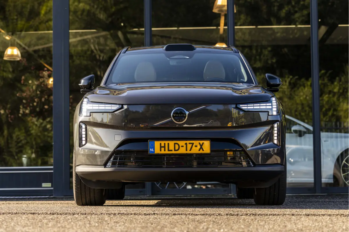 Single Motor Core 7p. 104 kWh