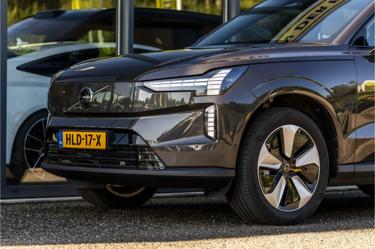 Single Motor Core 7p. 104 kWh | Panoramadak | Nieuwstaat | SOH 95% |