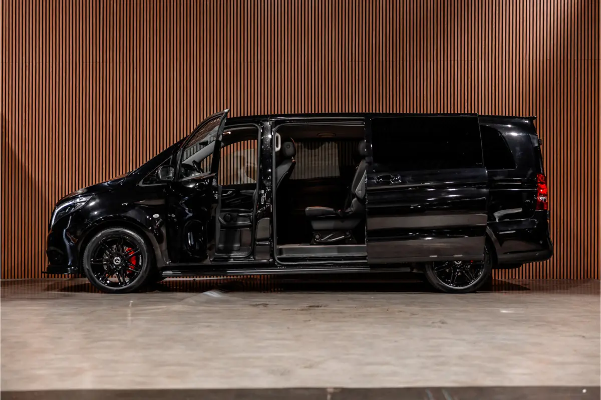 119 CDI Extra Lang DC | AMG | Marge | BTW Vrij | Camera | Navigatie | L+R Schuifdeur | CarPlay | Trekhaak | Lederen bekleding | Stoelverwarming | Nieuwe APK