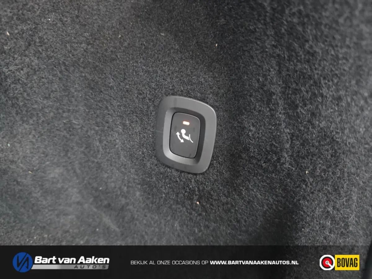 2.0 T6 Plug-in hybrid AWD Plus Black Edition Panoramadak Trekhaak
