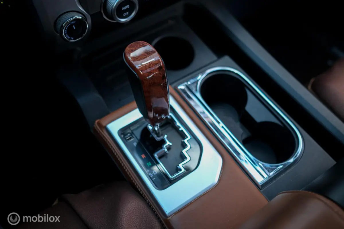 5.7 V8 Double Cab 2014 | uniek lage km | 1794 edition | Leder | Stoelkoeling | Full options | led | Facelift model | Trekhaak |