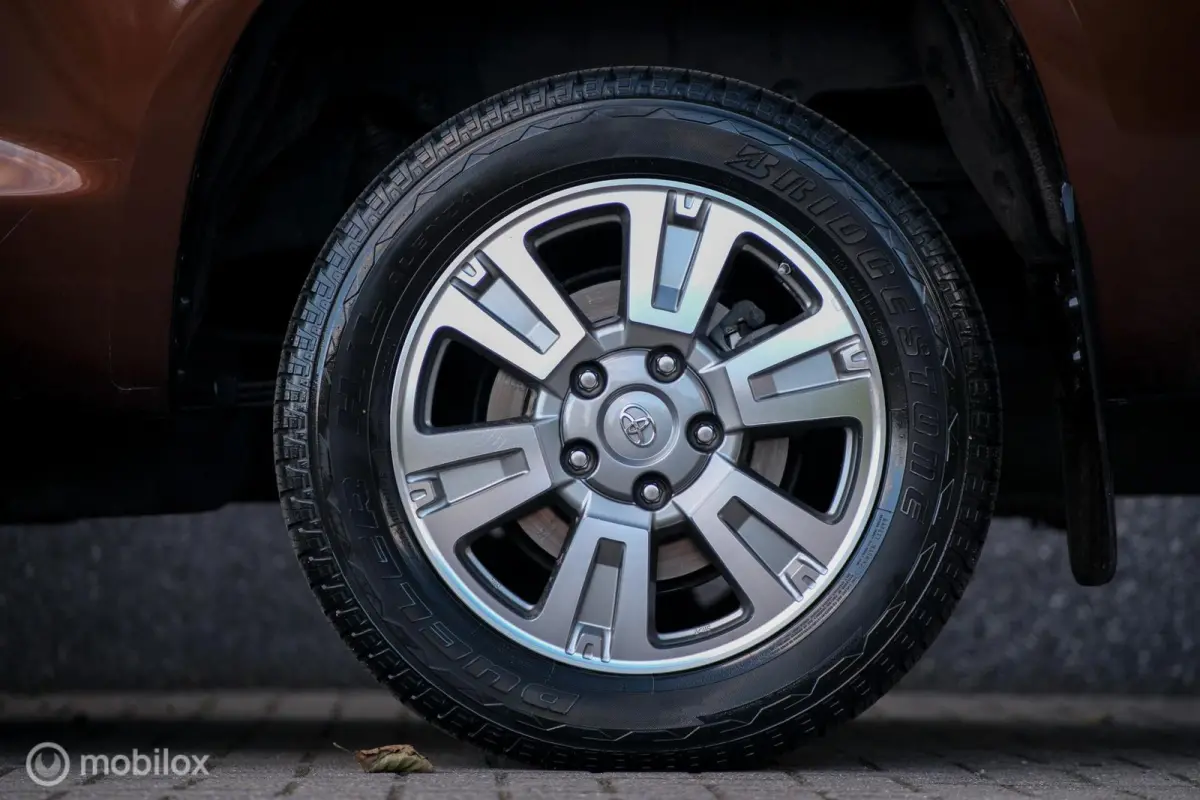 5.7 V8 Double Cab 2014 | uniek lage km | 1794 edition | Leder | Stoelkoeling | Full options | led | Facelift model | Trekhaak |