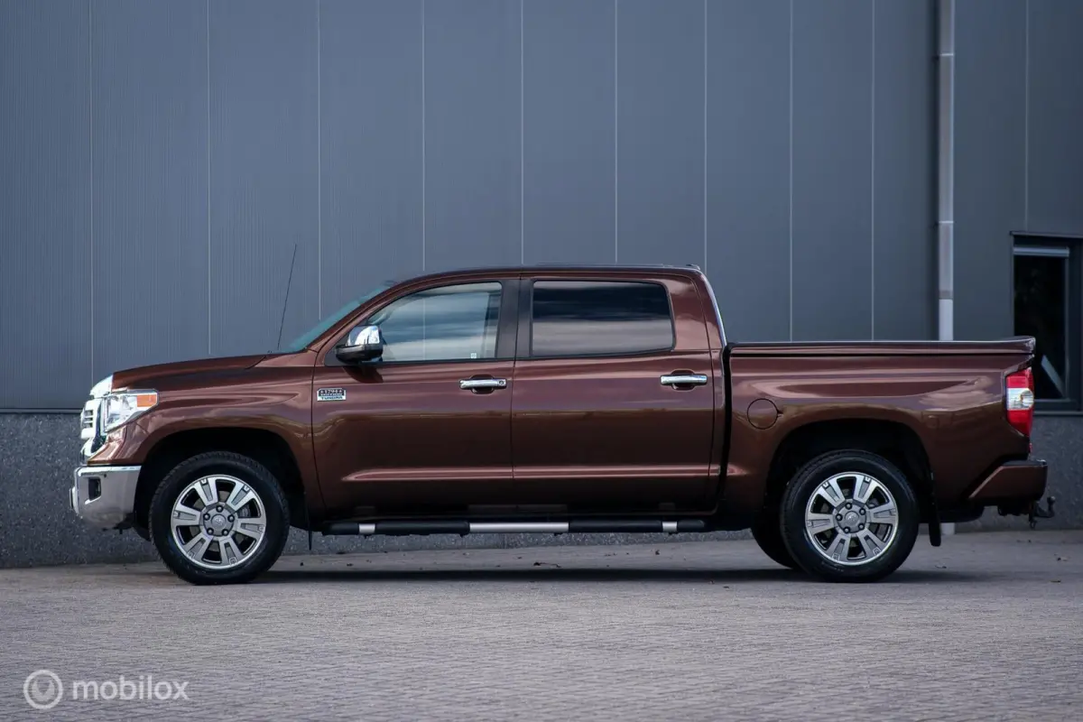 5.7 V8 Double Cab 2014 | uniek lage km | 1794 edition | Leder | Stoelkoeling | Full options | led | Facelift model | Trekhaak |