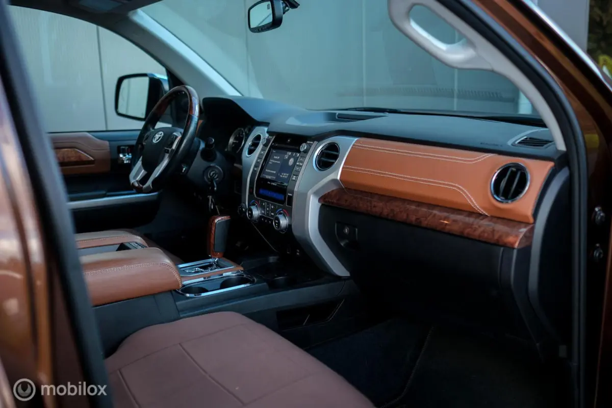 5.7 V8 Double Cab 2014 | uniek lage km | 1794 edition | Leder | Stoelkoeling | Full options | led | Facelift model | Trekhaak |