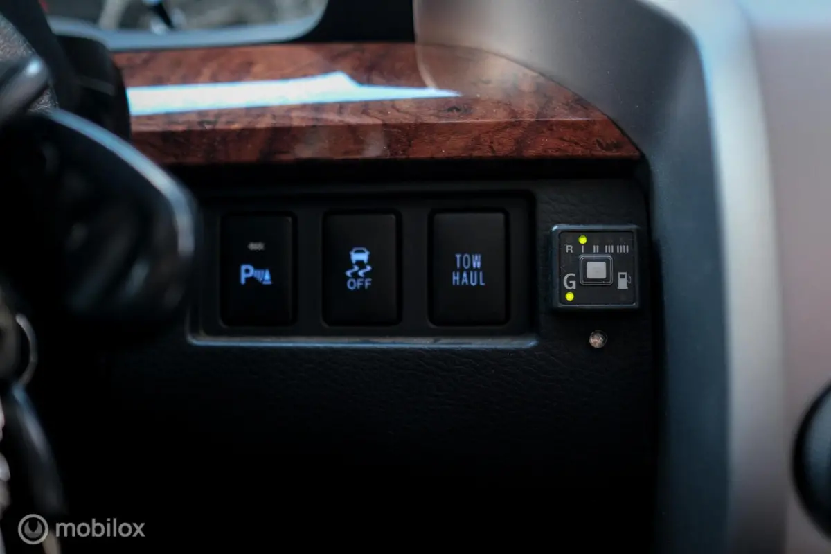 5.7 V8 Double Cab 2014 | uniek lage km | 1794 edition | Leder | Stoelkoeling | Full options | led | Facelift model | Trekhaak |