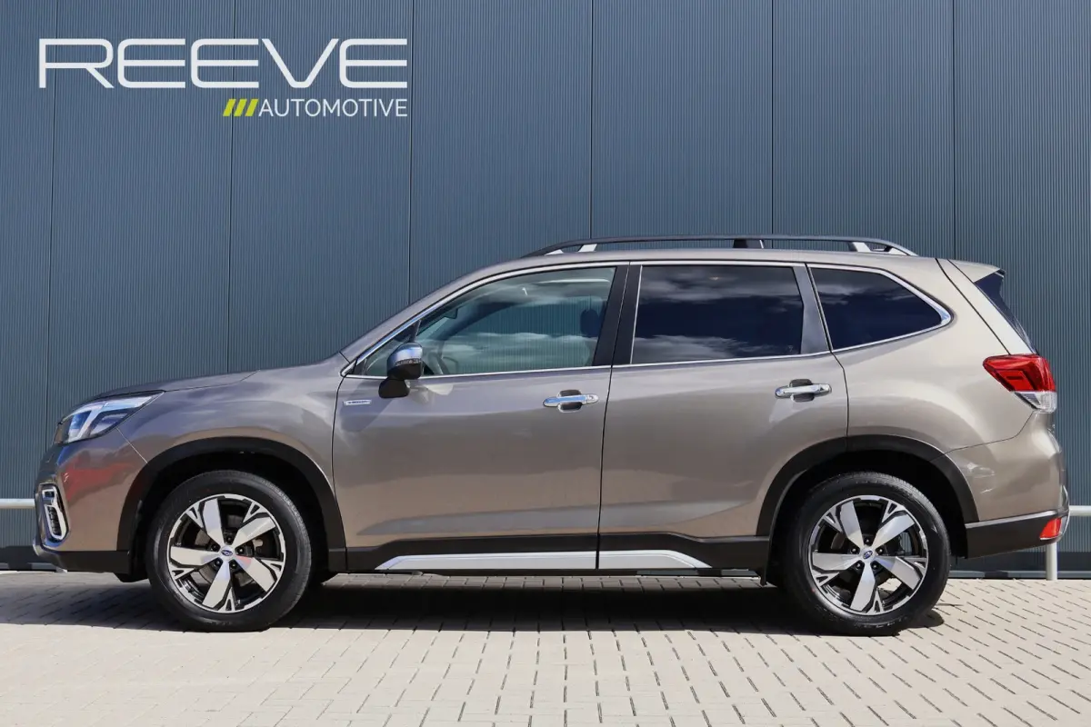 2.0i e-BOXER Premium 4WD | Trekhaak | Leer | Panoramadak | Adapt. Cruise | Camera | Sideview | Stoelverwarming voor + achter | Apple Carplay / Android Auto