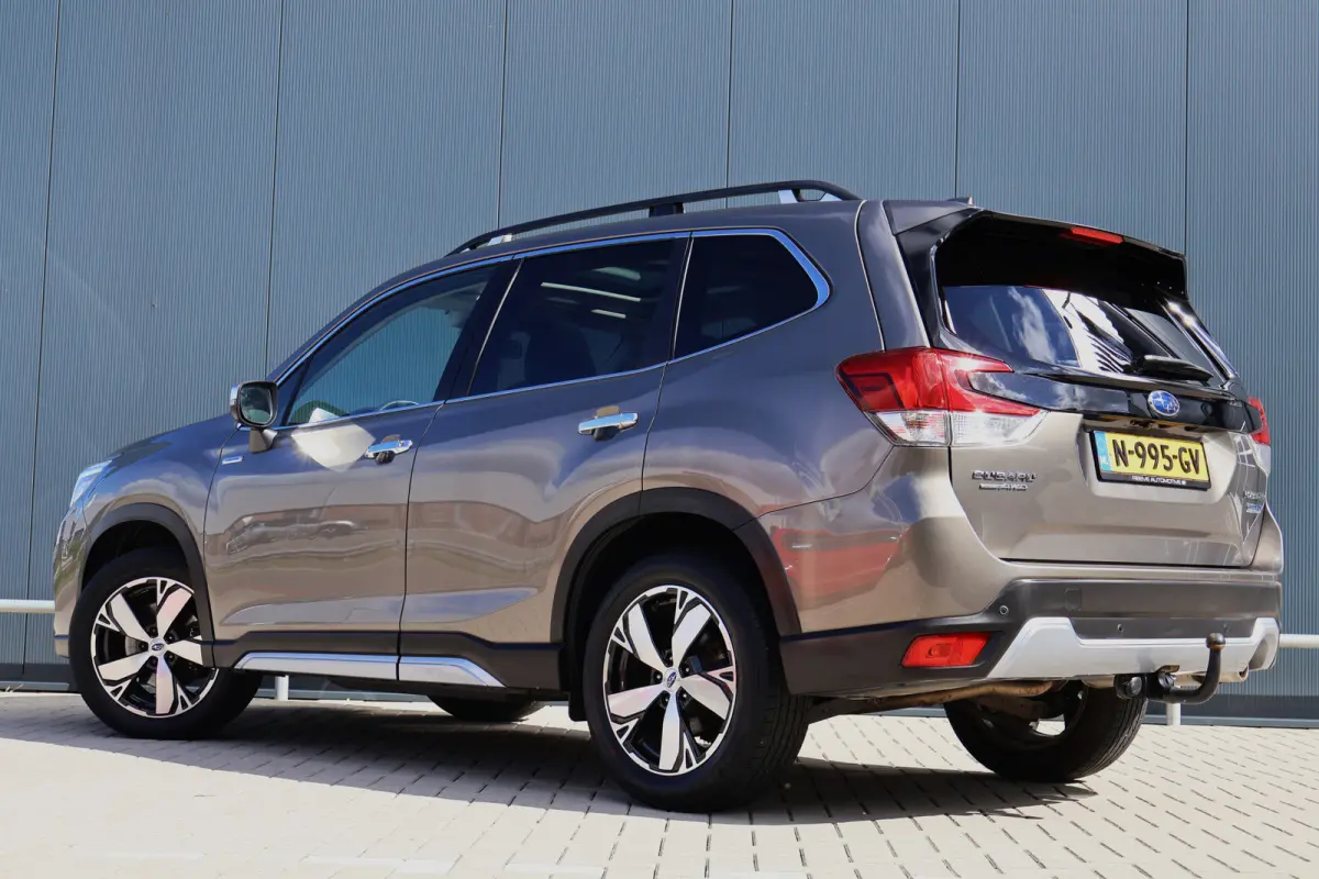 2.0i e-BOXER Premium 4WD | Trekhaak | Leer | Panoramadak | Adapt. Cruise | Camera | Sideview | Stoelverwarming voor + achter | Apple Carplay / Android Auto
