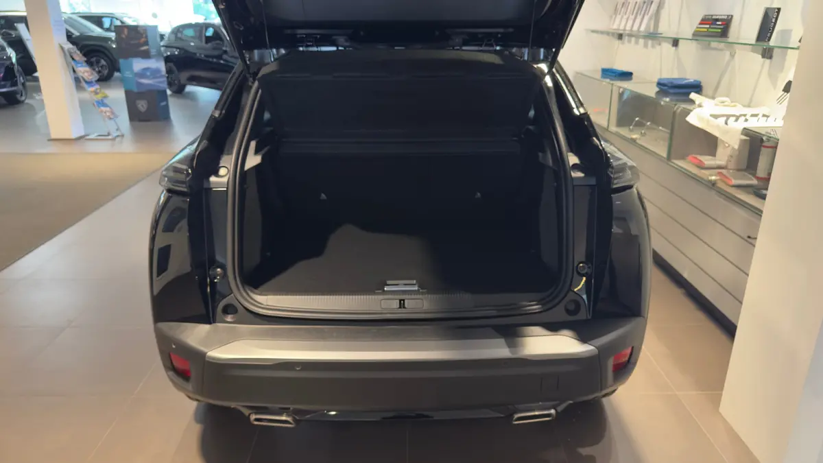 GT | Active Safety Brake met camera en radar (automatisch noodremsysteem) met Distance Alert (waarschuwing dreigende aanrijding) | Advanced Active Safety Brake met camera en radar | Climate 