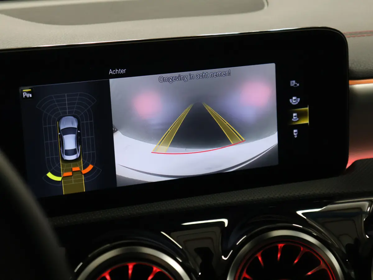 250 e AMG Line [APPLE CARPLAY, ANDROID, TREKHAAK, STOELVERWARMING, CRUISE CONTROL, PDC V+A, ACHTERUITRIJ CAMERA, AMG STYLING, NAVIGATIE, CLIMATE CONTROL, NIEUWSTAAT]