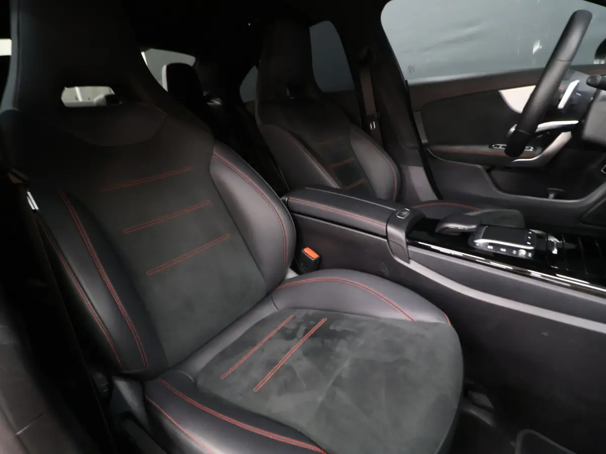 250 e AMG Line [APPLE CARPLAY, ANDROID, TREKHAAK, STOELVERWARMING, CRUISE CONTROL, PDC V+A, ACHTERUITRIJ CAMERA, AMG STYLING, NAVIGATIE, CLIMATE CONTROL, NIEUWSTAAT]