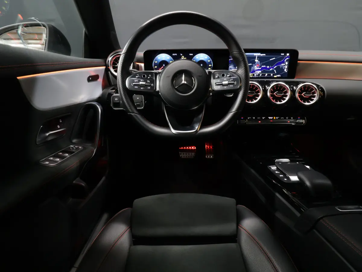 250 e AMG Line [APPLE CARPLAY, ANDROID, TREKHAAK, STOELVERWARMING, CRUISE CONTROL, PDC V+A, ACHTERUITRIJ CAMERA, AMG STYLING, NAVIGATIE, CLIMATE CONTROL, NIEUWSTAAT]