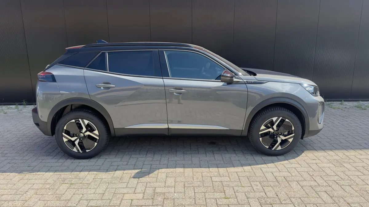 GT | 18" lichtmetalen velgen two tone zwart 'EVISSA' | Active Safety Brake met camera en radar (automatisch noodremsysteem) met Distance Alert (waarschuwing dreigende aanrijding) | Advanced 