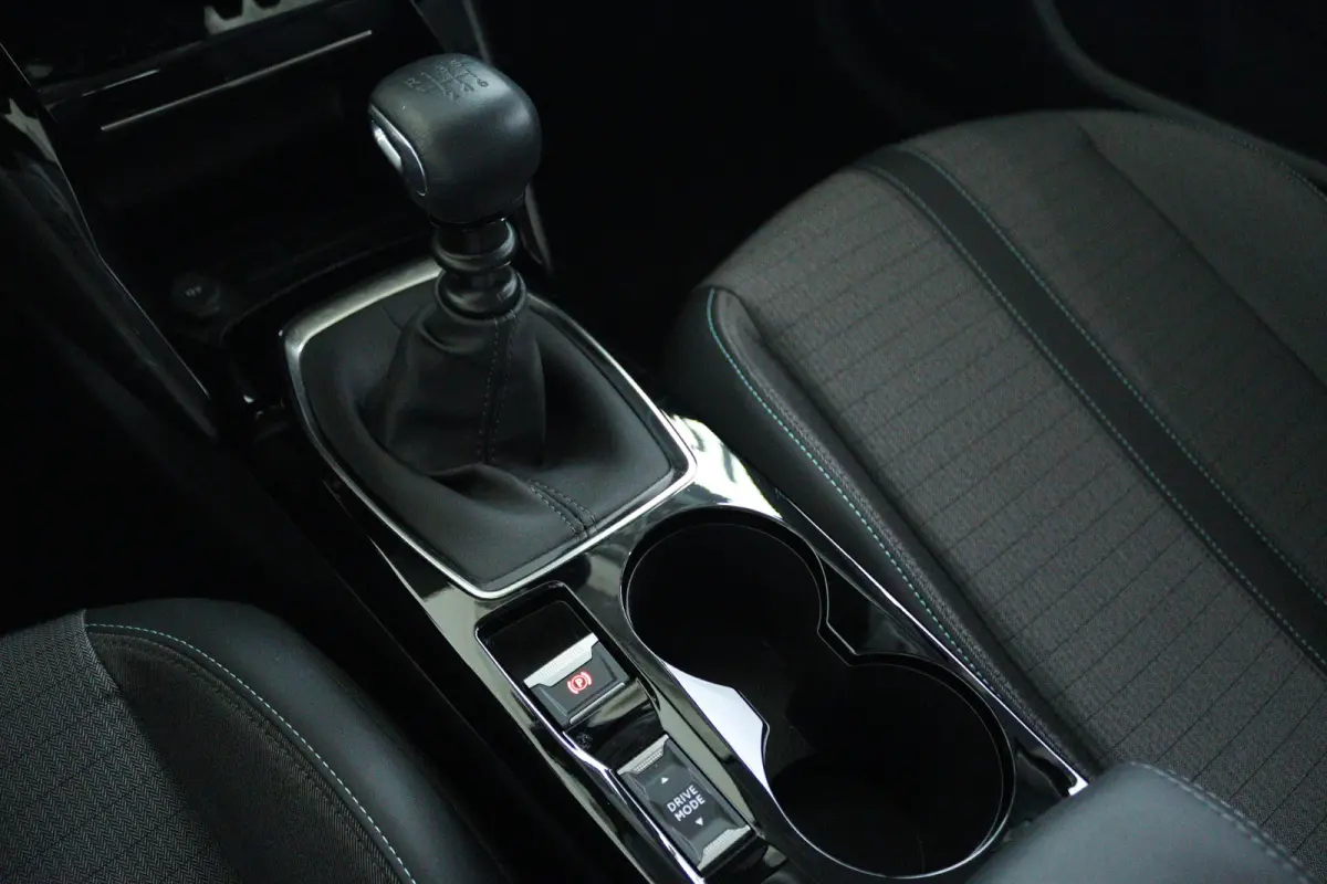 1.2 Turbo 100 Allure | Cruise Control | Camera | Navigatie | Carplay | Climate | LMV | LED