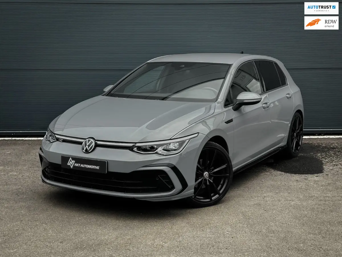 1.5 eTSI R-Line Business, IQ Lights, ACC Travel assist, Carplay, 19'' Velgen