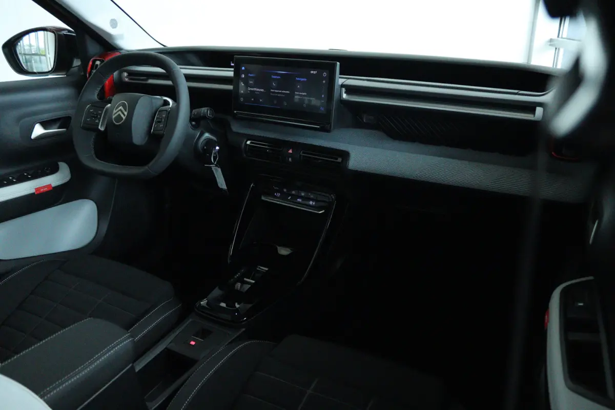 1.2 Hybrid 110pk Max | Cruise Control | Camera | Navigatie | Climate Control | Carplay | LMV | 3D LED | Comfortstoelen |