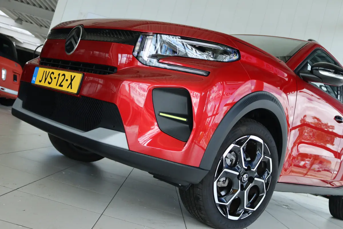 1.2 Hybrid 110pk Max | Cruise Control | Camera | Navigatie | Climate Control | Carplay | LMV | 3D LED | Comfortstoelen |