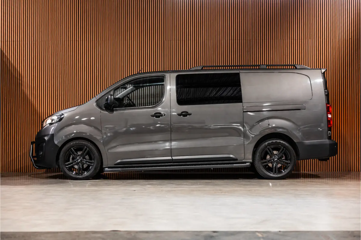 2.0 BlueHDI 180 Long Premium DC | Dubbel cabine | L+R Schuifdeur | CarPlay | Camera | Navigatie | Blind Spot | Trekhaak | Cruise control | Nieuwe APK | Euro 6