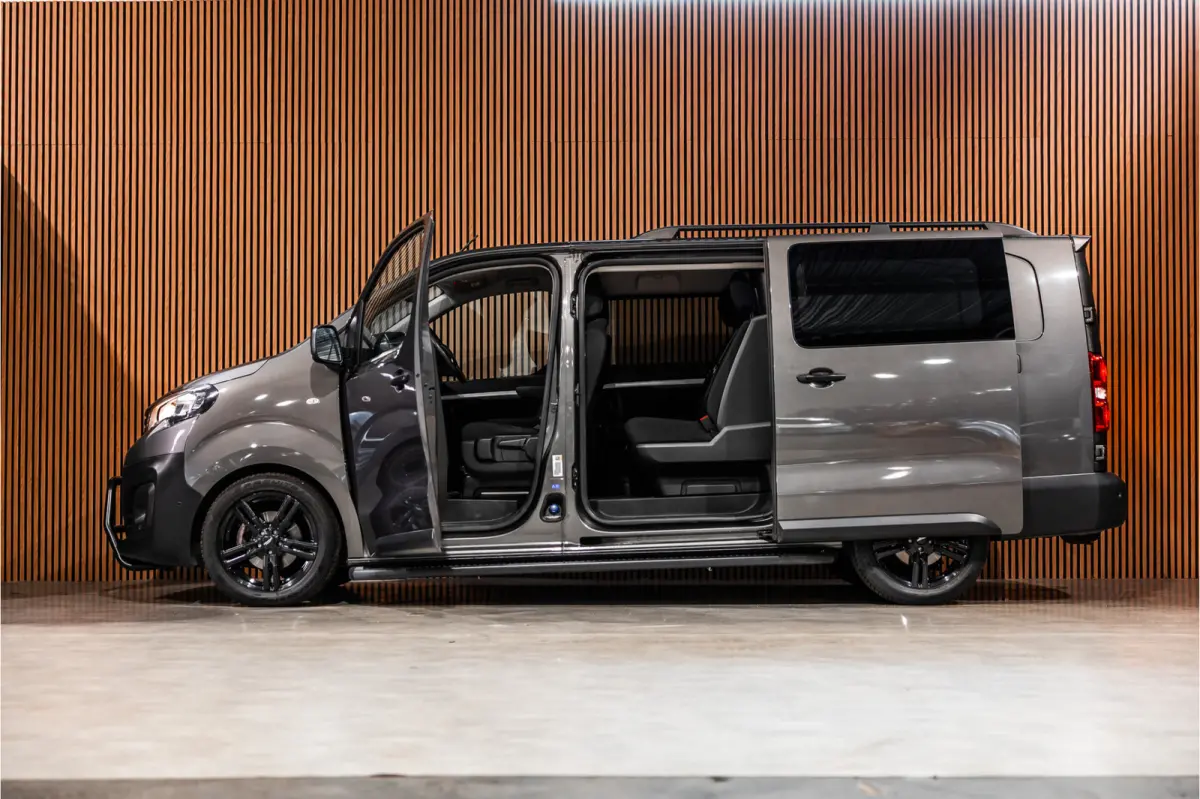 2.0 BlueHDI 180 Long Premium DC | Dubbel cabine | L+R Schuifdeur | CarPlay | Camera | Navigatie | Blind Spot | Trekhaak | Cruise control | Nieuwe APK | Euro 6