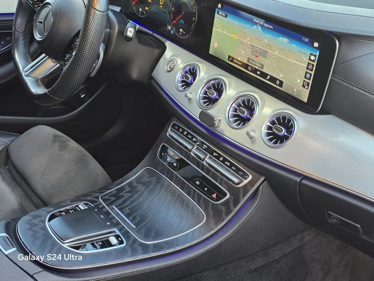 300 e 4MATIC AMG 63 Look / Acc / Lane Assist / Open Panoramadak / 360 Camera / Navi / Led / Pdc / 20 Inch