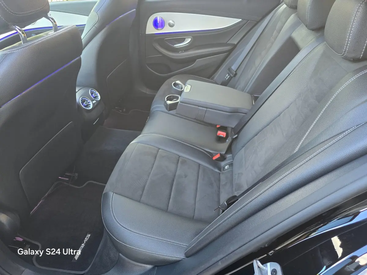300 e 4MATIC AMG 63 Look / Acc / Lane Assist / Open Panoramadak / 360 Camera / Navi / Led / Pdc / 20 Inch