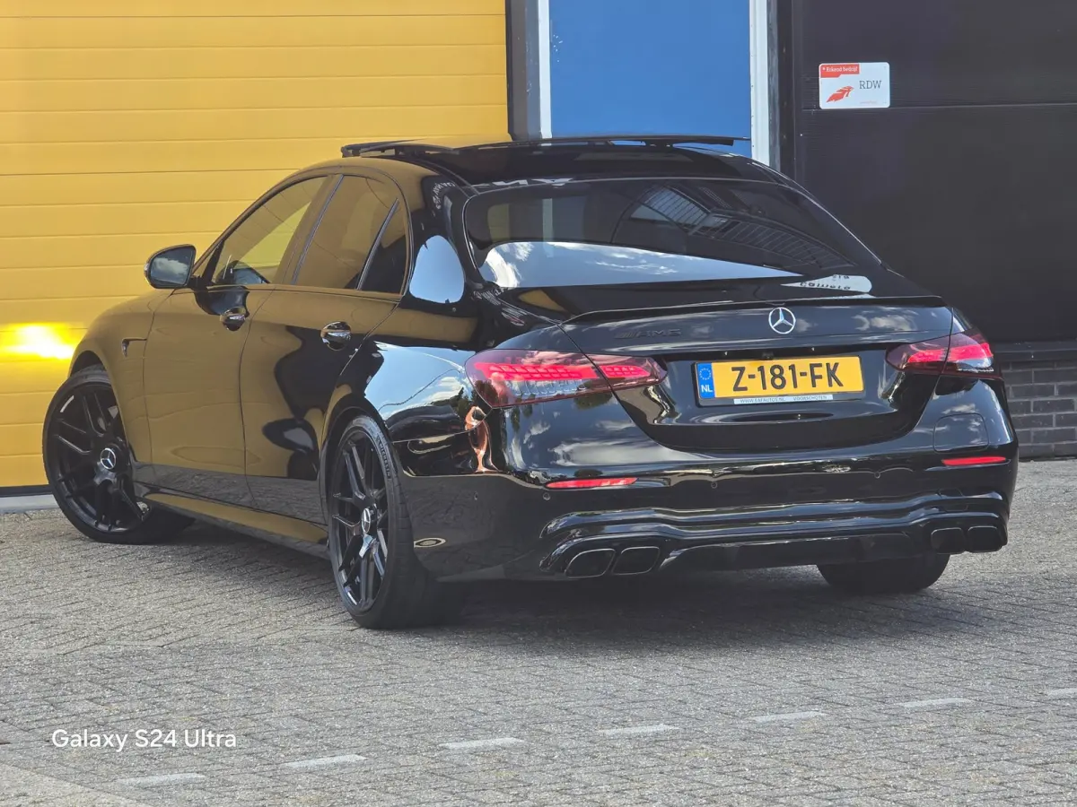 300 e 4MATIC AMG 63 Look / Acc / Lane Assist / Open Panoramadak / 360 Camera / Navi / Led / Pdc / 20 Inch