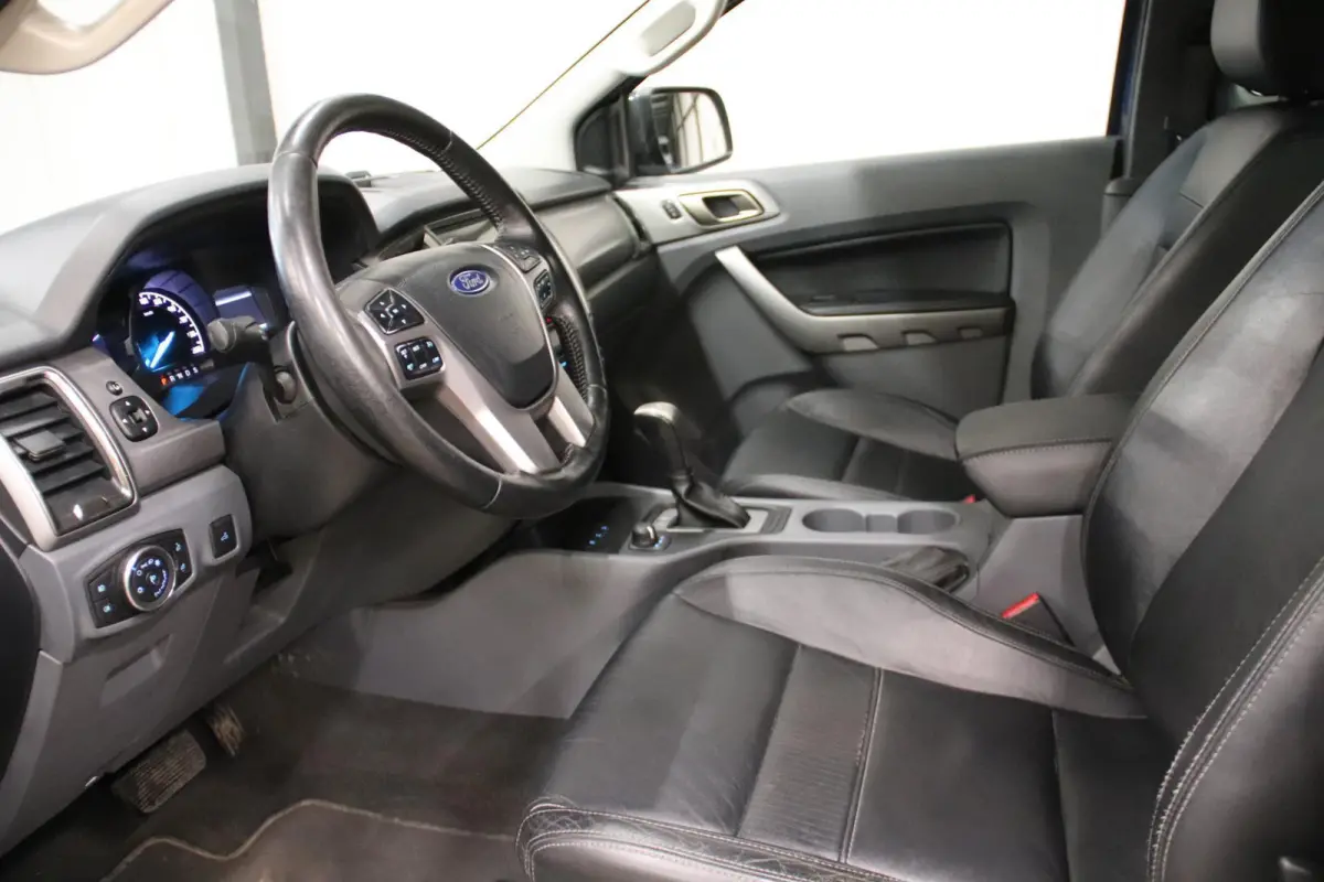 2.2 TDCi AUTOMAAT 3500KG TREKVERMOGEN Ford Ranger 2.2 TDCi AUTOMAAT 2.2 TDCi Limited Supercab