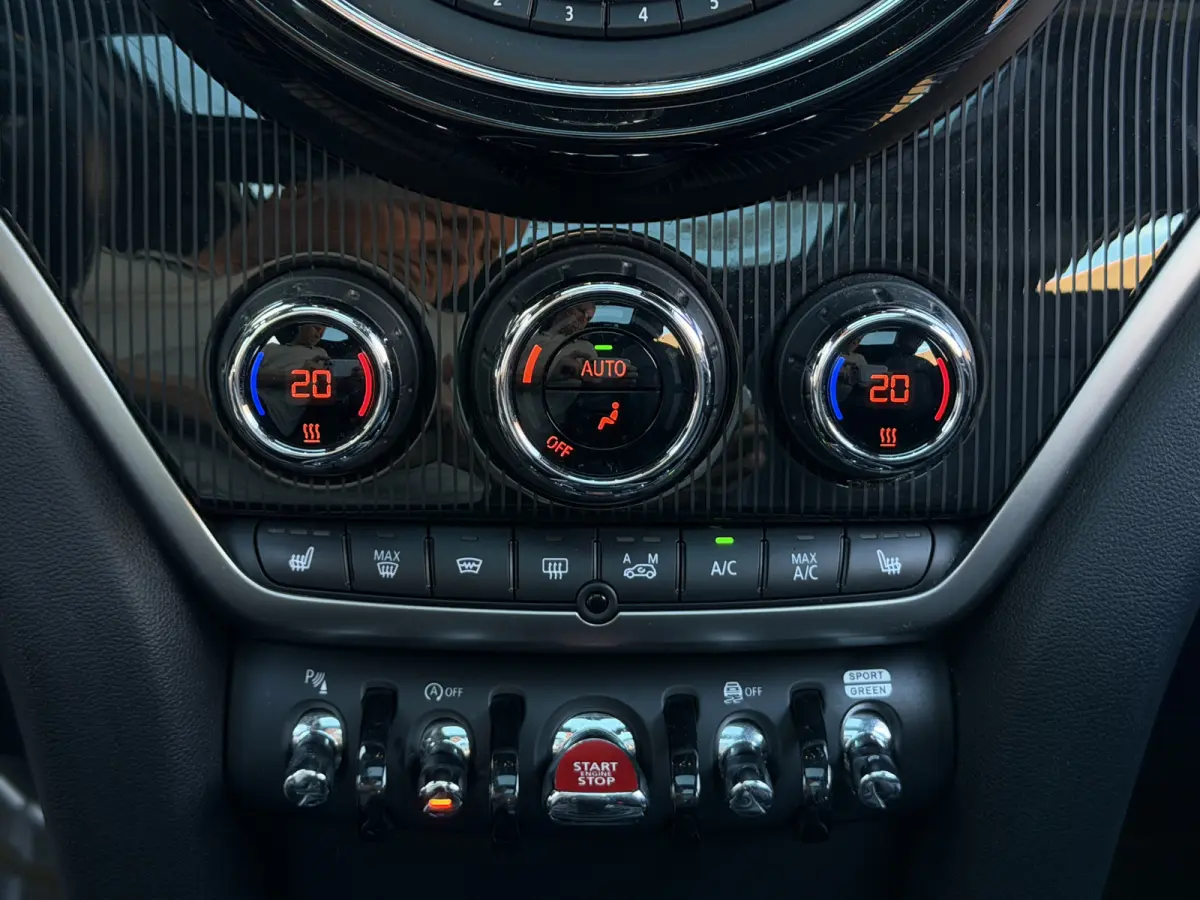 2.0 John Cooper Works ALL4 Chili I Aut. I 306 PK I Leder I Pano.dak I Carplay I ACC
