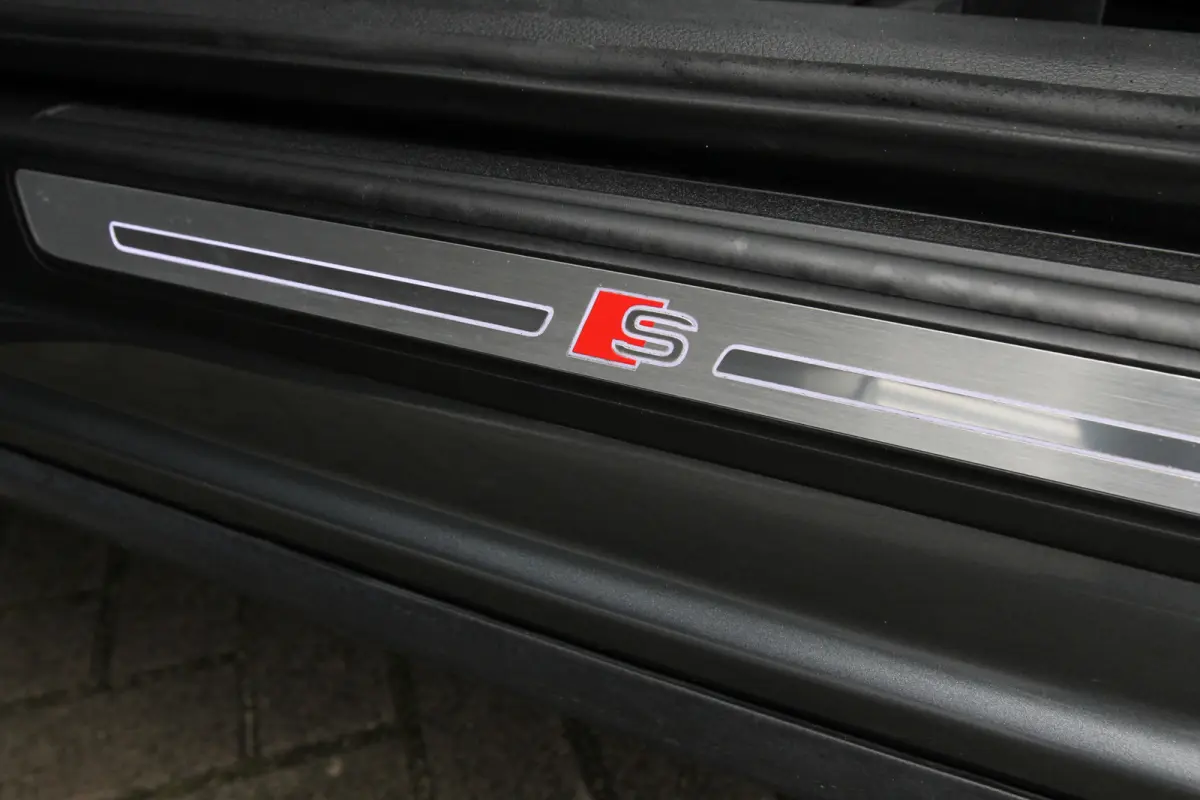 2.0 TFSI quattro I Aut. I S-Line I Pano.dak I Navi