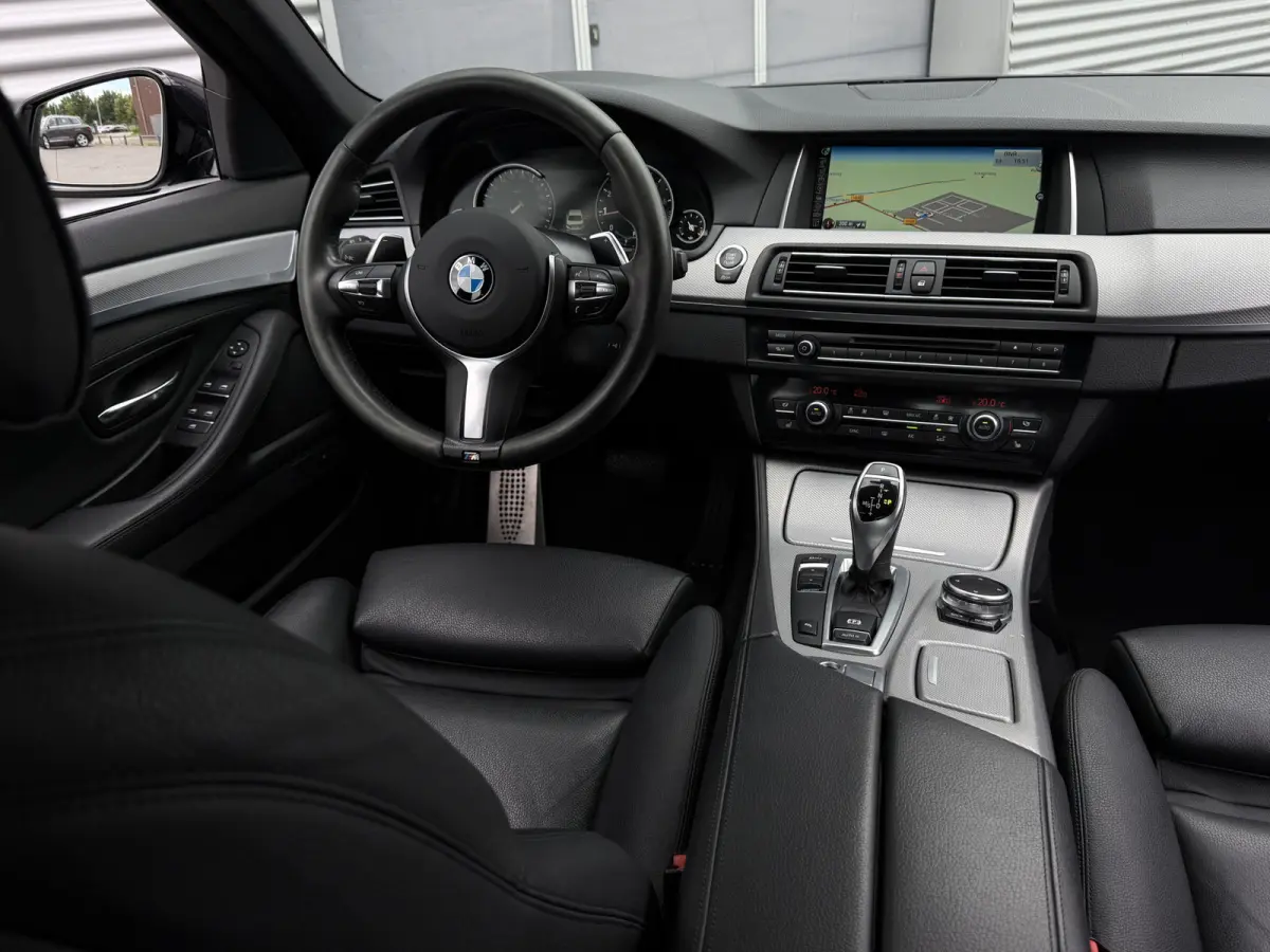 528i High Executive I Aut. I M-Pakket I Navi I Leder