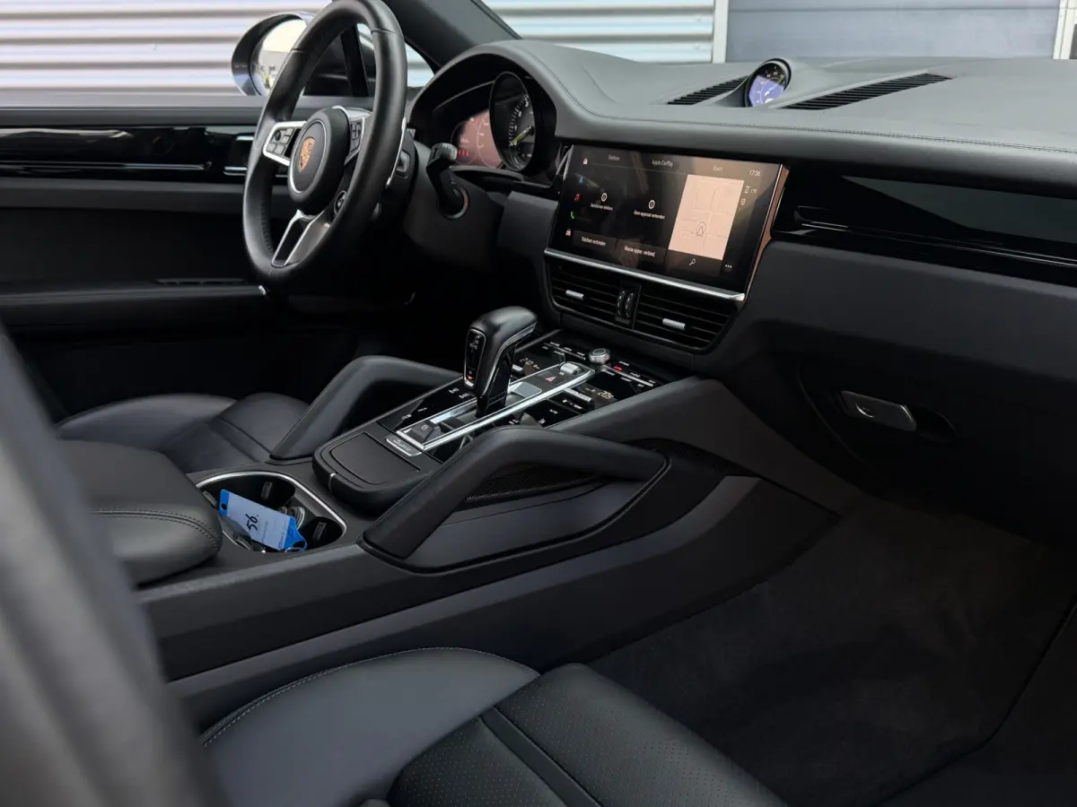 3.0 E-Hybrid I PHEV I Sport-Design Pakket I Pano.dak I Carplay I 42000 km