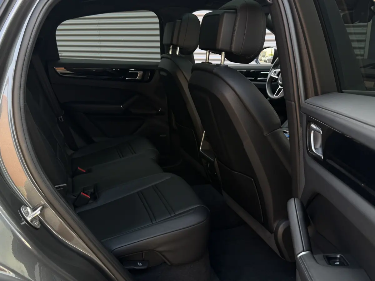 3.0 E-Hybrid I PHEV I Sport-Design Pakket I Pano.dak I Carplay I 42000 km