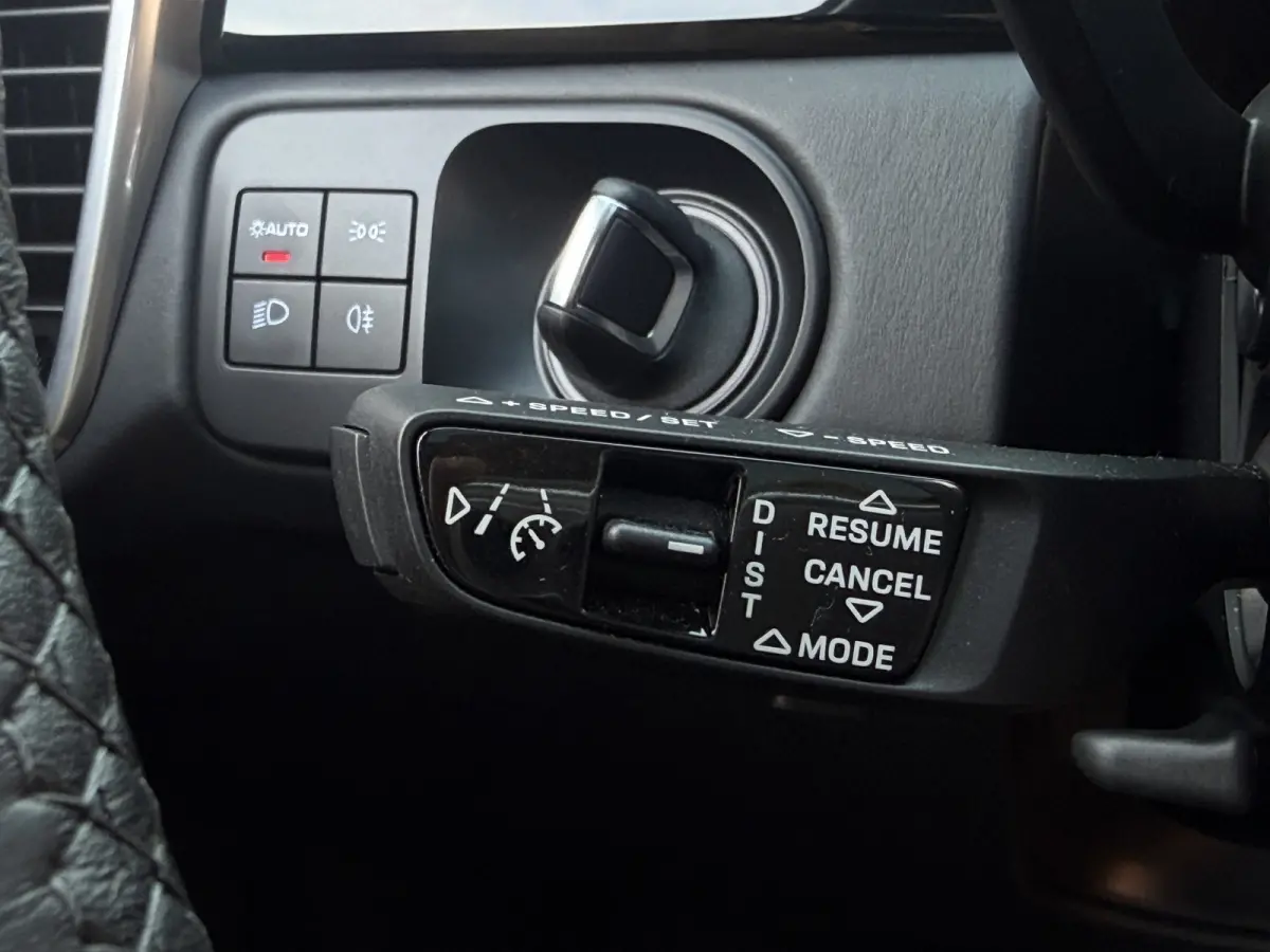 3.0 E-Hybrid I PHEV I Sport-Design Pakket I Pano.dak I Carplay I 42000 km