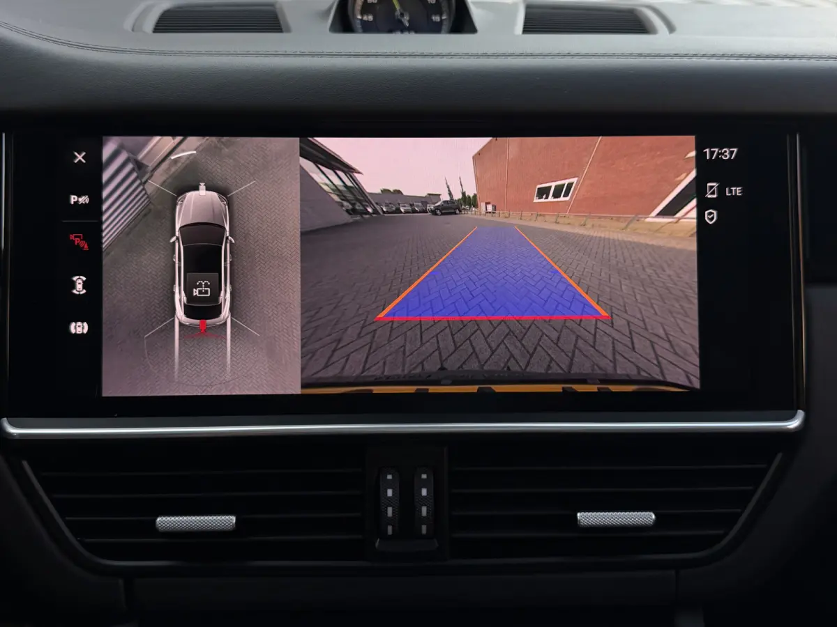 3.0 E-Hybrid I PHEV I Sport-Design Pakket I Pano.dak I Carplay I 42000 km