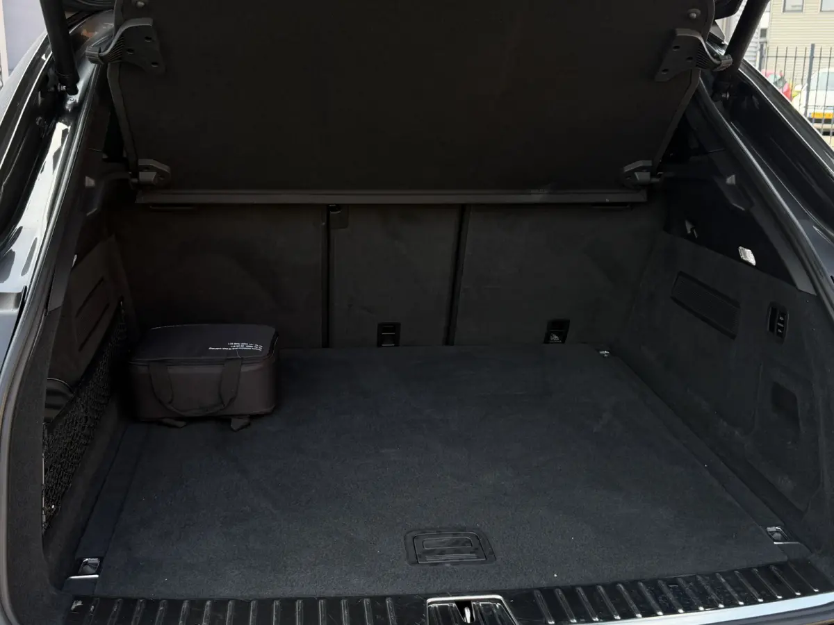 3.0 E-Hybrid I PHEV I Sport-Design Pakket I Pano.dak I Carplay I 42000 km