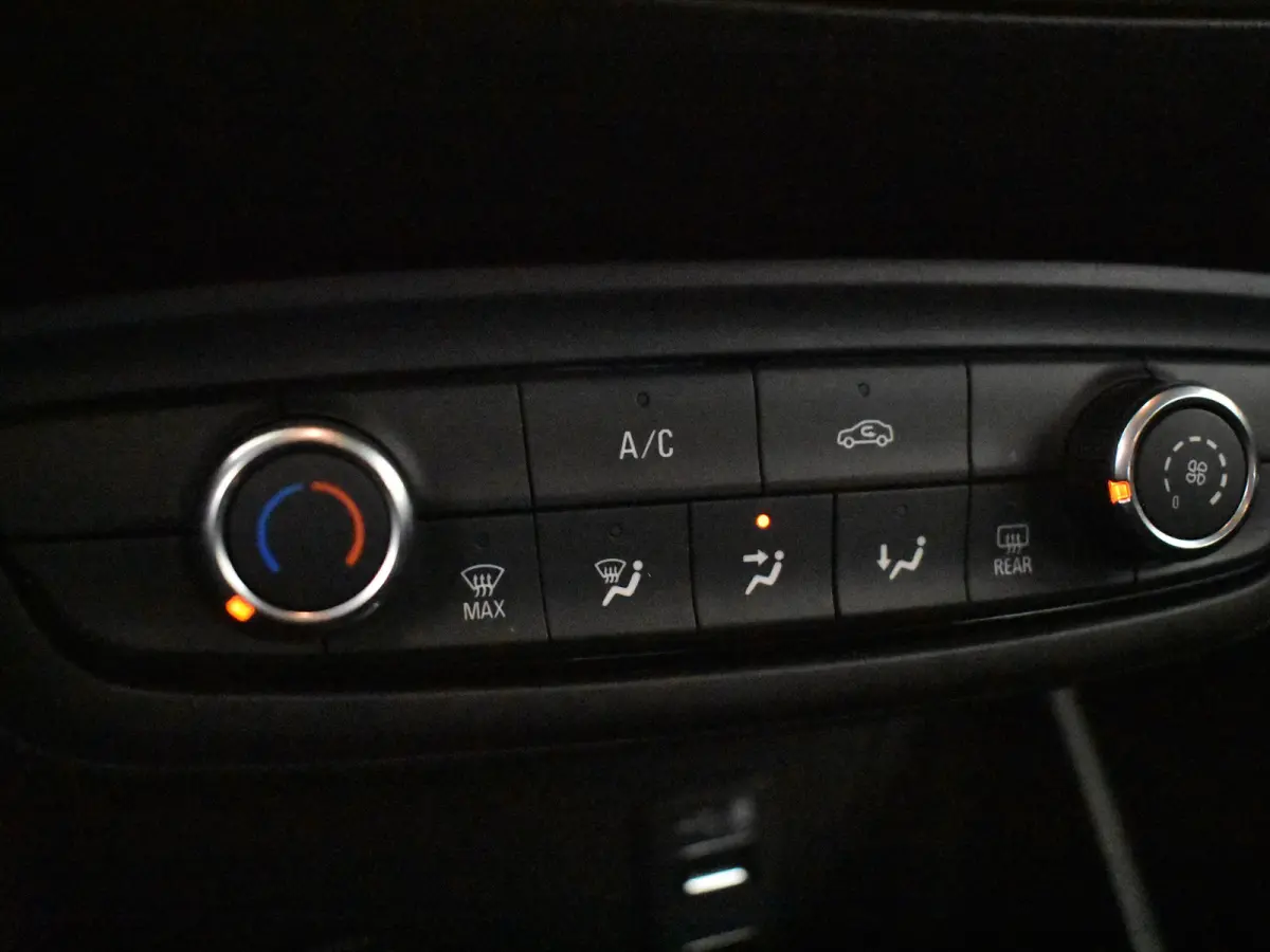 1.2 Turbo Edition l 1e Eigenaar l Climate Control l Camera l Parkeersensoren l Cr Control l Apple Car play / Android l