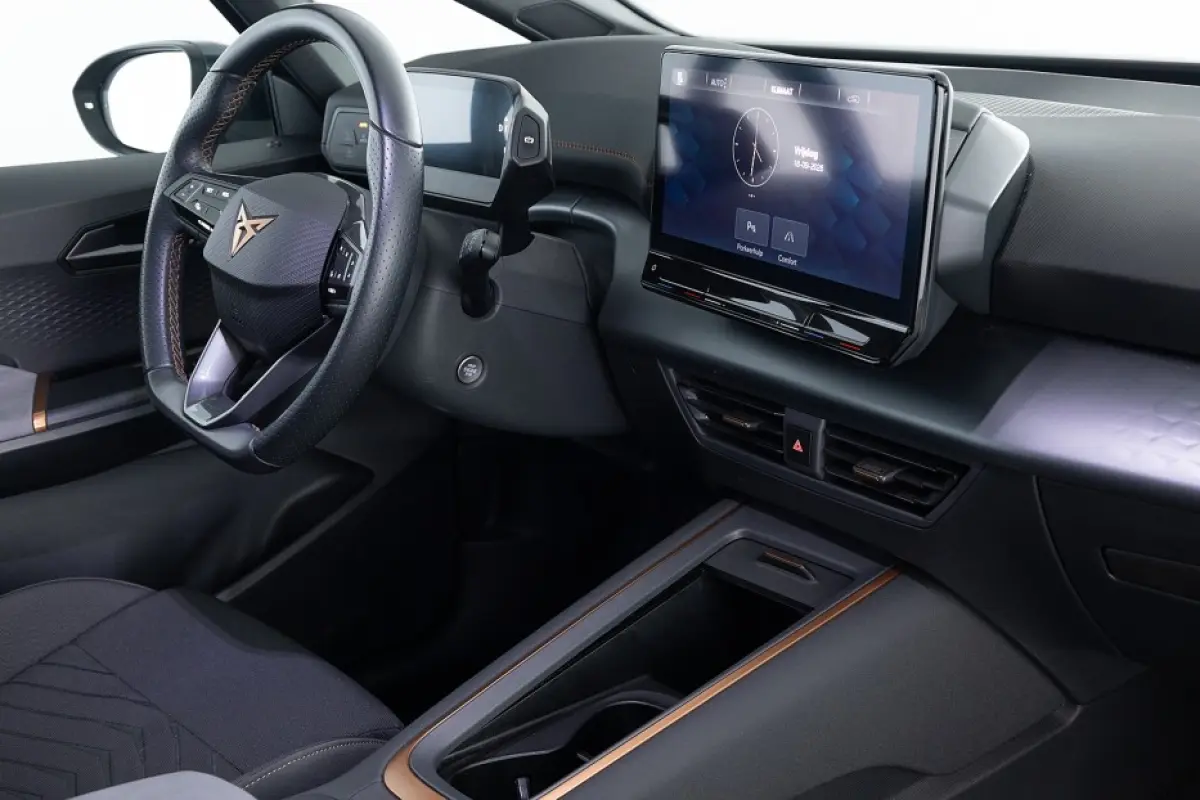 Adrenalin 62 kWh | NAVI | Full LED | ECC | VELGEN | SOH 93,88% |